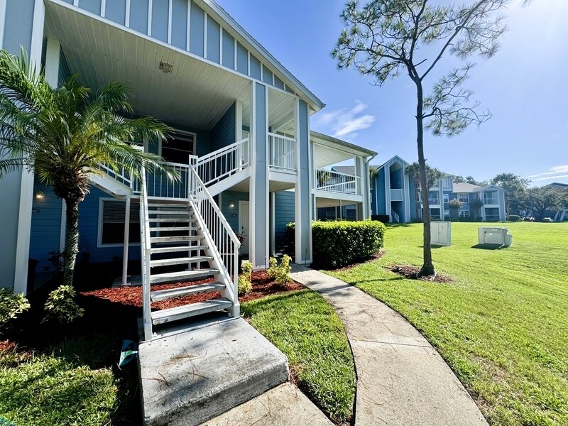 2608 Grassy Point Dr in Lake Mary, FL - Building Photo