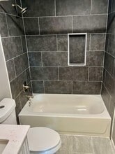 823 Oak St in Cincinnati, OH - Building Photo - Building Photo