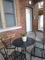 2303 W Cullerton St Apartamentos