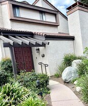 21801 Burbank Blvd in Los Angeles, CA - Building Photo