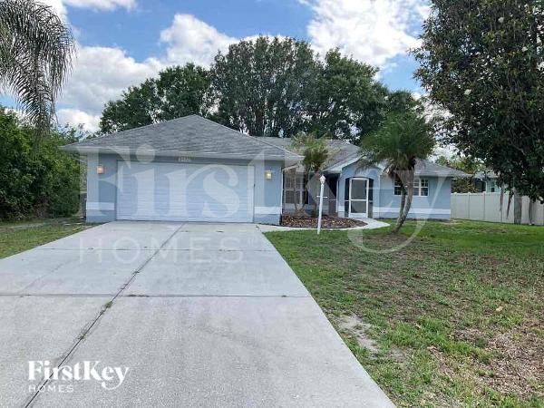 2173 Alliance Ave in North Port, FL - Building Photo