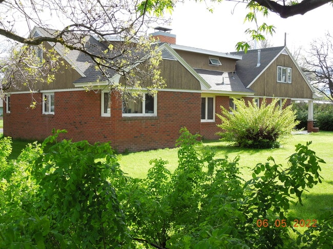 2002 S Black Ave, Unit 1418 W. Koch Avenue