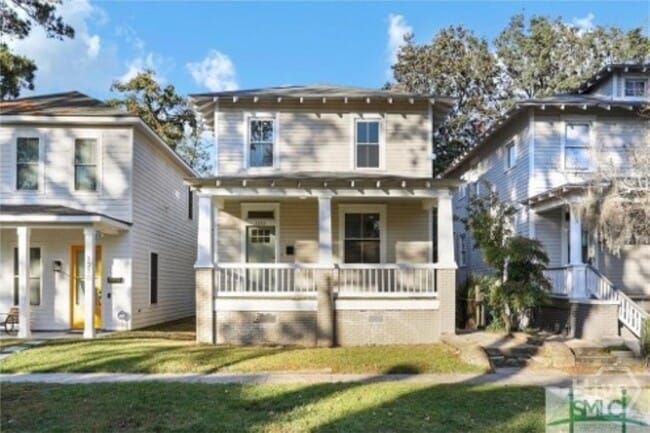 property at 1212 E 31st St