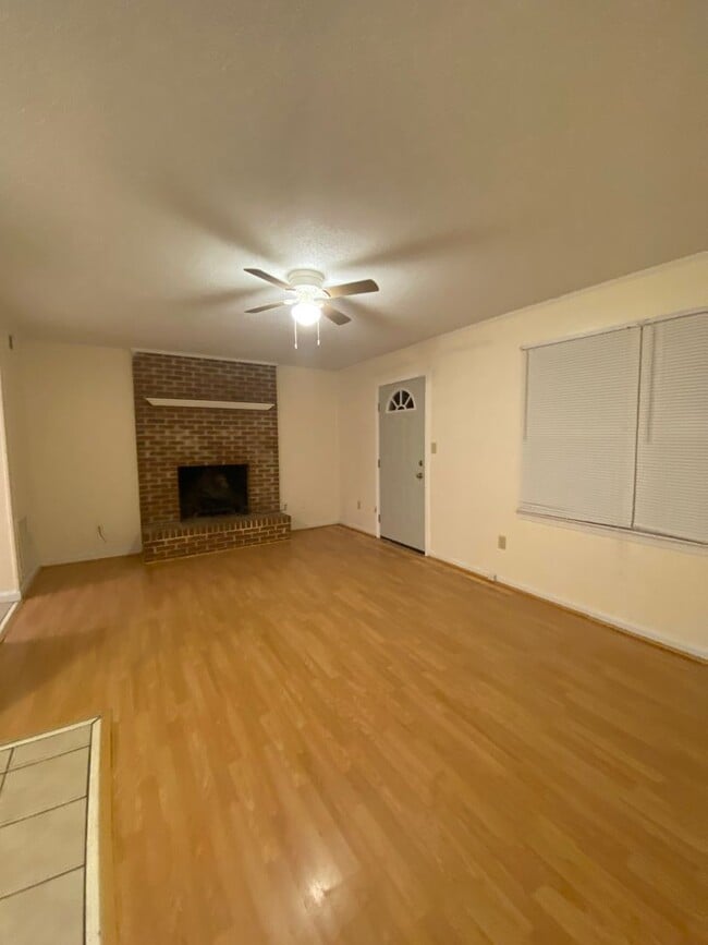 property at 185 Shoemaker Ct