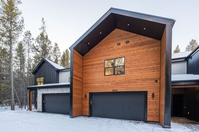 property at 4347 Yeti Ln