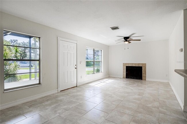 1404 Northlake Dr in Sanford, FL - Building Photo - Building Photo