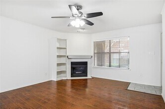 3205 Donnelly Cir in Fort Worth, TX - Foto de edificio - Building Photo