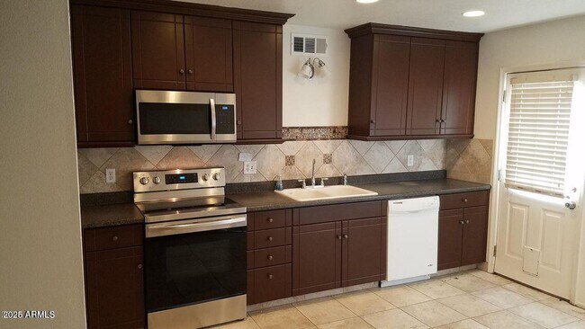 3129 W Acapulco Ln in Phoenix, AZ - Building Photo - Building Photo