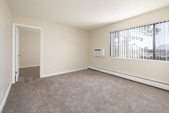 Airlan Arms in Colorado Springs, CO - Foto de edificio - Interior Photo