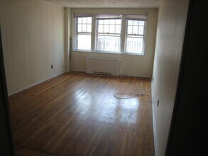 1999 Commonwealth Ave, Unit 7 in Boston, MA - Building Photo - Building Photo