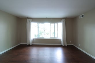 77 N Ellsworth Ave in San Mateo, CA - Building Photo - Building Photo