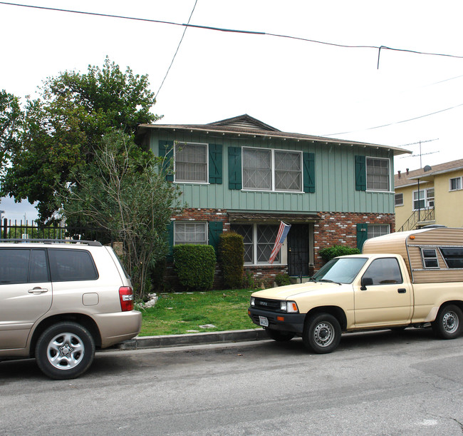 4740 Vantage Ave in Valley Village, CA - Building Photo - Building Photo