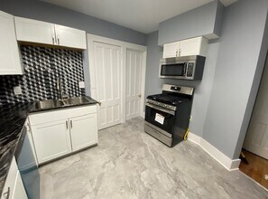 420 Westcott St, Unit 1 in Syracuse, NY - Building Photo - Building Photo