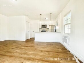 3017 London St in Los Angeles, CA - Building Photo - Building Photo