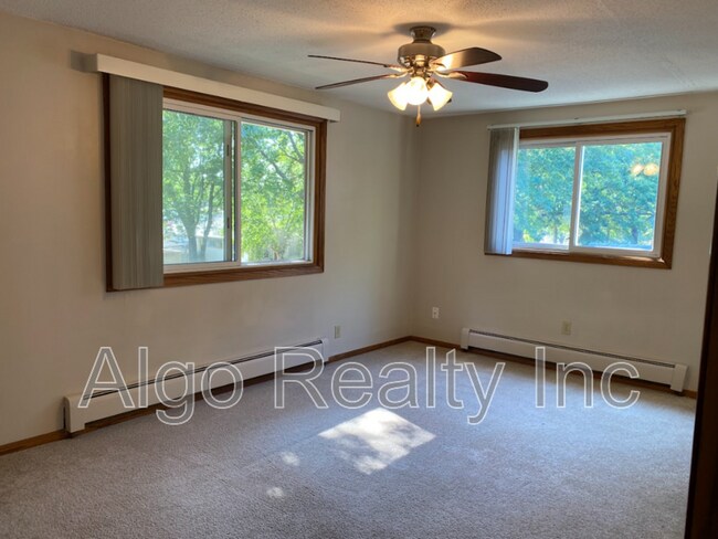1473 Sheldon St in St. Paul, MN - Building Photo - Building Photo