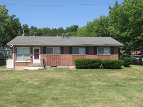 Jo Court Apartments in Berkeley, MO - Building Photo - Building Photo