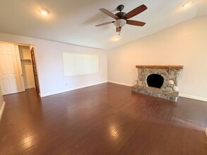 8385 Main St in Rancho Cucamonga, CA - Foto de edificio - Building Photo