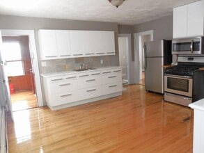 103 Tell St, Unit Unit 3 in Providence, RI - Building Photo - Building Photo