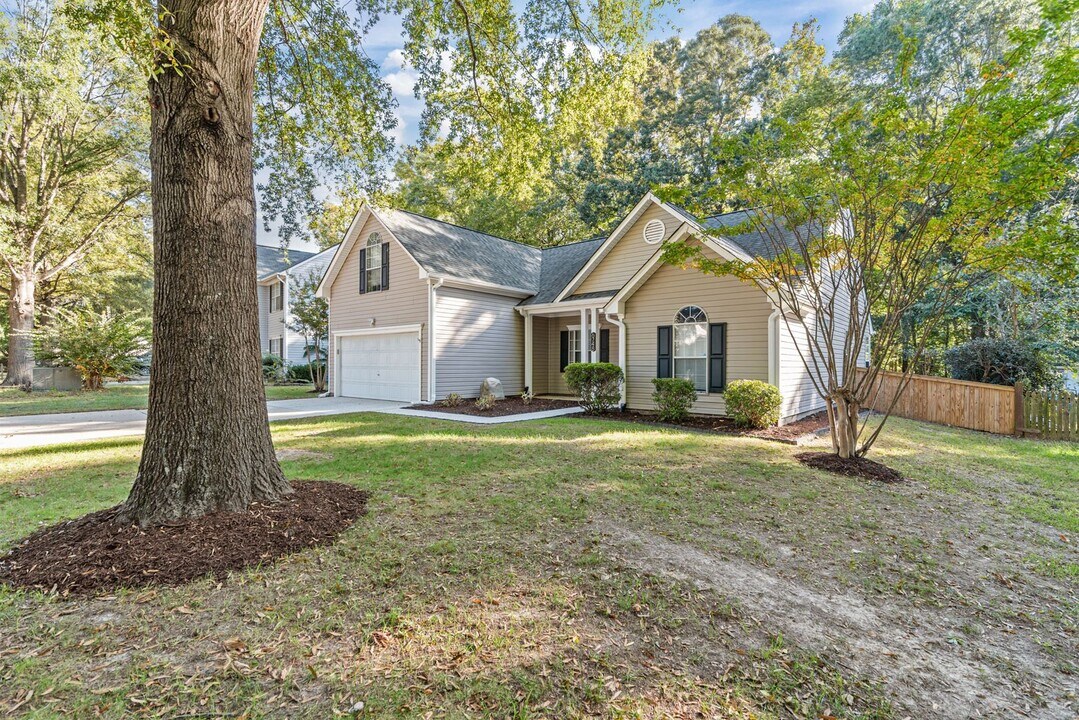 6748 Burbage Lake Cir in Suffolk, VA - Building Photo