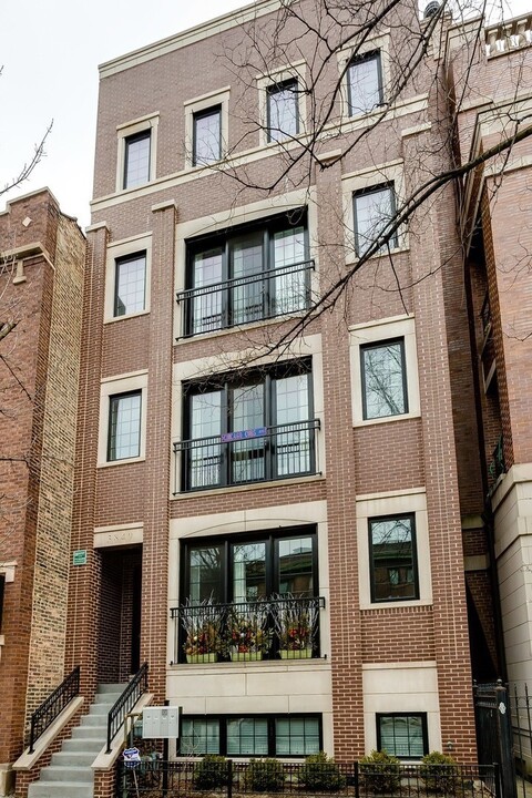 3849 N Southport Ave in Chicago, IL - Building Photo