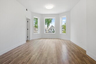 1921 W Summerdale Ave in Chicago, IL - Foto de edificio - Building Photo