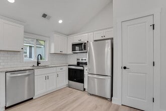 1128 Rosehill Dr in Lincolnton, NC - Building Photo - Building Photo