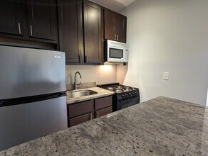 4610 N Paulina St, Unit 4614-311 in Chicago, IL - Building Photo - Building Photo