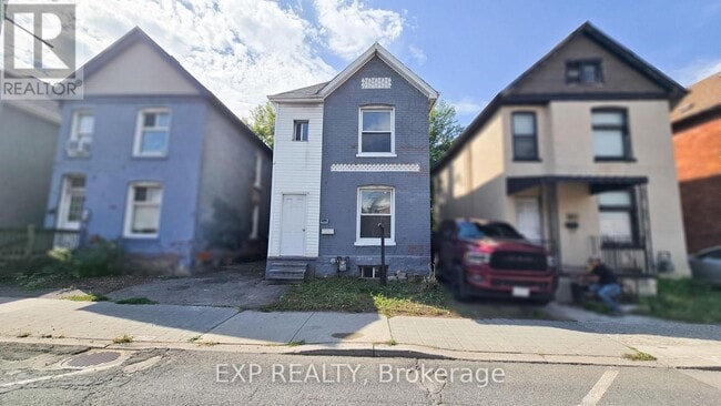 property at 455 Main St W