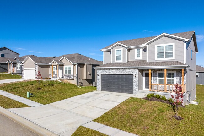 Eagle Ridge Luxury Rental Homes in Grain Valley, MO - Building Photo - Building Photo