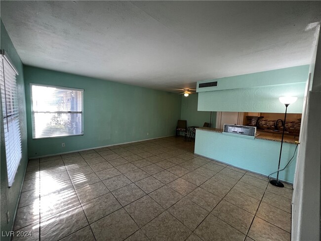 1428 Lorilyn Ave in Las Vegas, NV - Building Photo - Building Photo