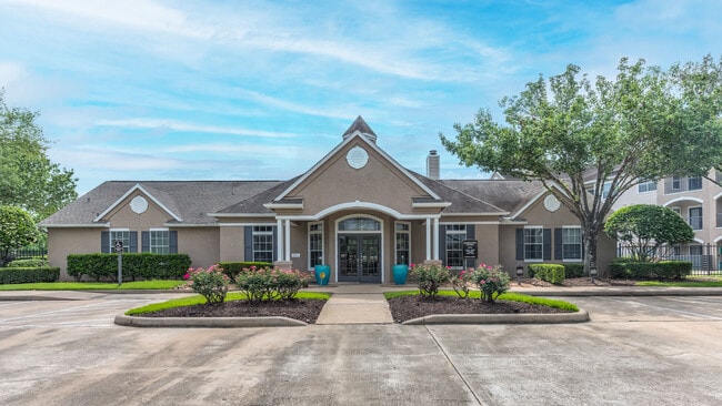 Plaza at San Jacinto in La Porte, TX - Building Photo - Building Photo