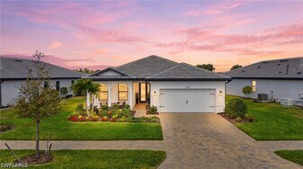 1973 Fresno Ave in Naples, FL - Building Photo