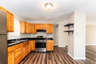 319 Superior Dr in Ferguson, MO - Building Photo - Building Photo