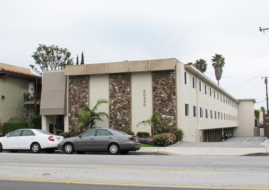 20360 Anza Ave in Torrance, CA - Foto de edificio