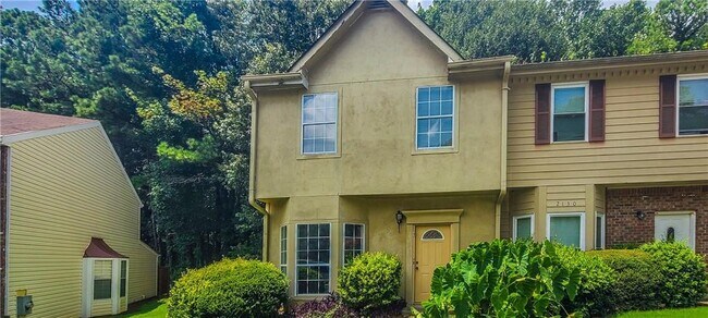 2120 Fairways Ct in Kennesaw, GA - Foto de edificio - Building Photo