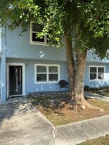 914 Shorewinds Dr in Fort Pierce, FL - Building Photo