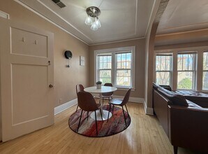 5171 N Elkhart Ave in Whitefish Bay, WI - Building Photo - Building Photo