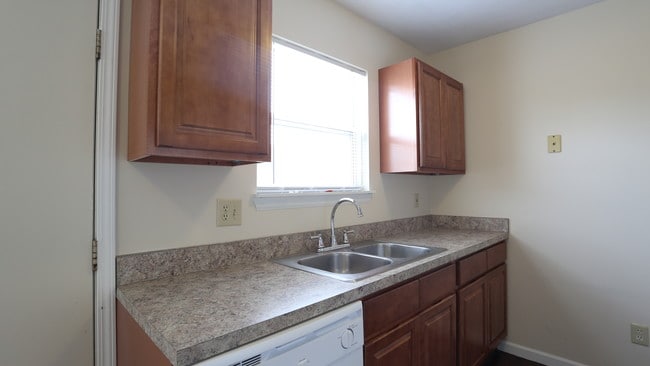 Creekside Village in Sunbury, OH - Foto de edificio - Building Photo