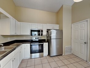 893 Ferry Landing Ln in Orlando, FL - Foto de edificio - Building Photo