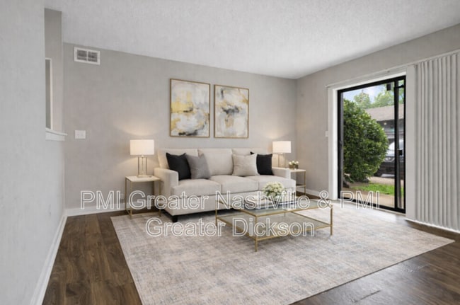 405 Spring St in Dickson, TN - Building Photo - Building Photo