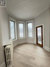 2 Bellwoods Park in Toronto, ON - Building Photo - Building Photo