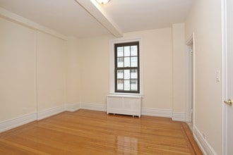 809-811 Madison Ave in New York, NY - Foto de edificio - Interior Photo