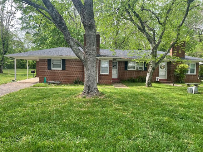 property at 826 Meadow Ln