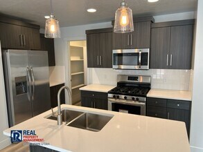 4078 Cerro Wy in Saint George, UT - Building Photo - Building Photo