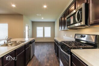 20759 Central Concave Dr in Roman Forest, TX - Building Photo - Building Photo