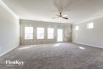 930 Blind Brook Cir in Hoschton, GA - Foto de edificio - Building Photo