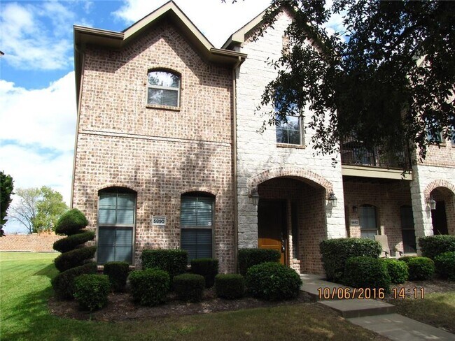 property at 5890 Grosseto Dr