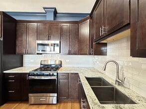 520 N Western Ave in Chicago, IL - Building Photo - Building Photo