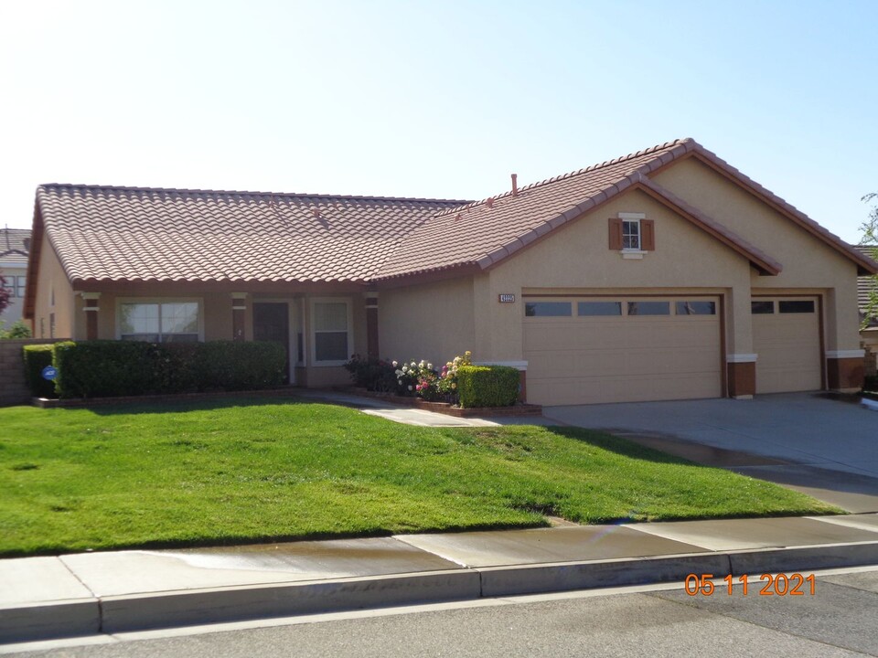 42225 Grandeur Way in Lancaster, CA - Building Photo