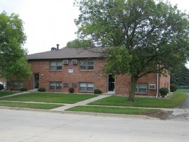 806 Arcadia Dr Apartments